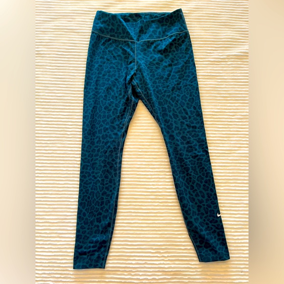 Nike Pants - Teal leopard print Nike leggings
